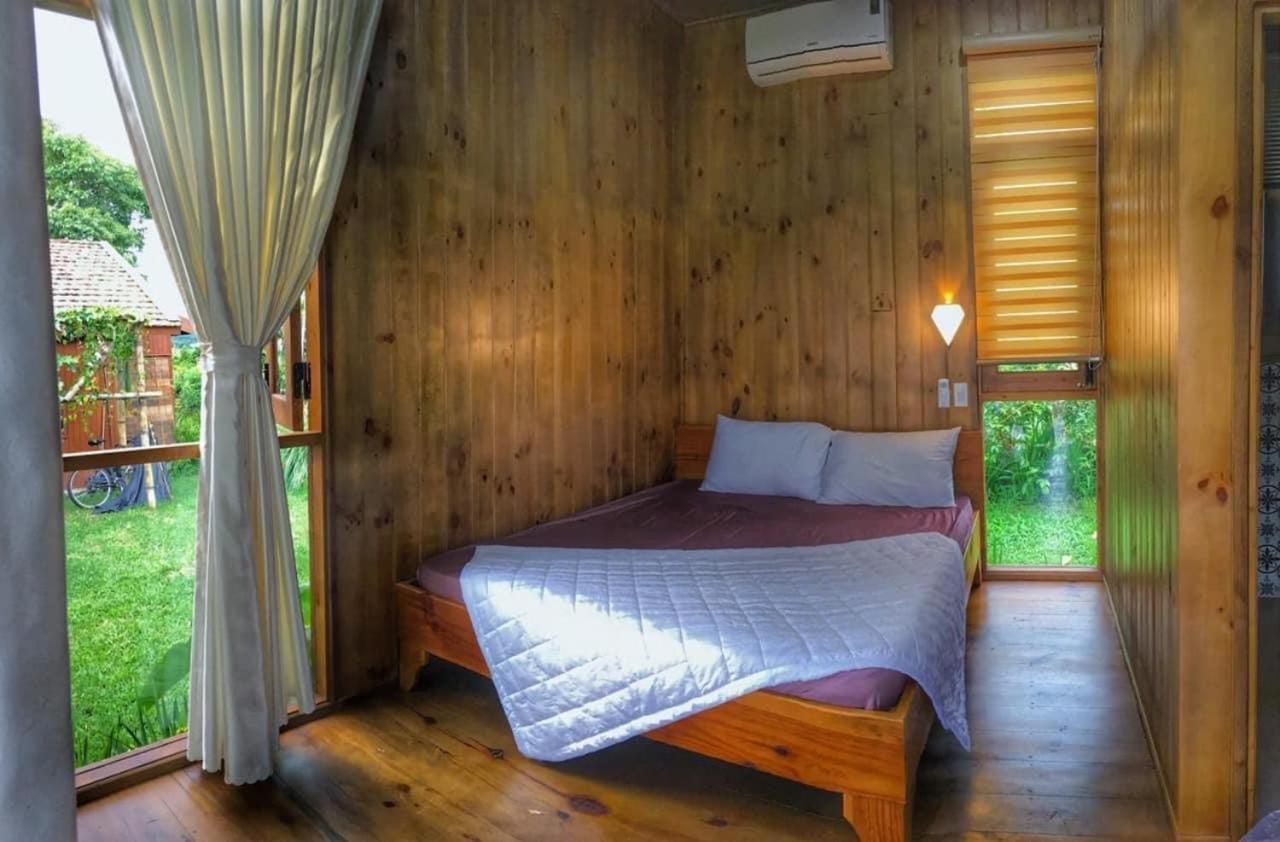 Dugiang Homestay 부온마투옷 외부 사진
